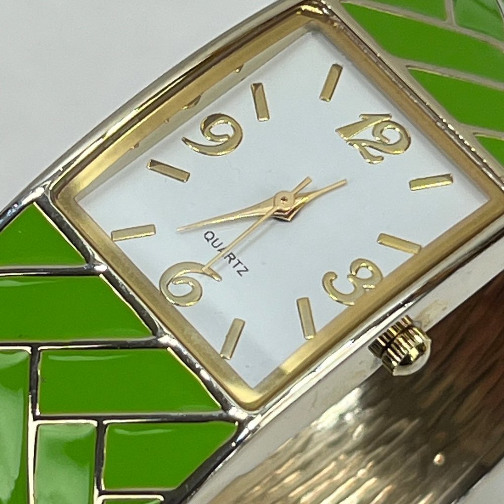 3/$25 Quartz cuff watch Ladies Womens Green NEW Battery Gen1400k 24mm